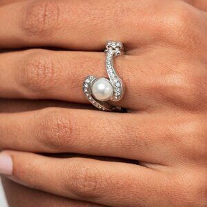 Paparazzi Jewelry Accessories - Envious Enrapture - White Ring - Vintage